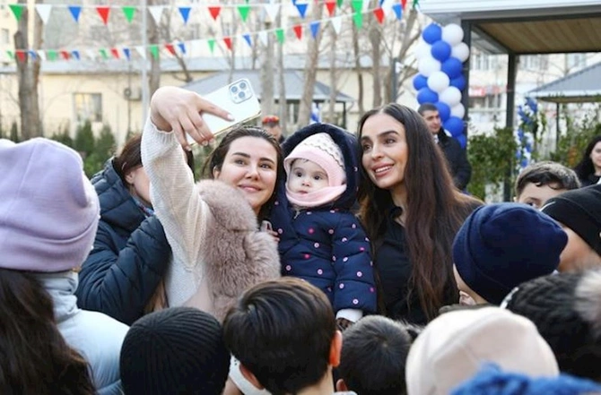 Leyla Əliyeva açılışa qatıldı — FOTOLAR Leyla Əliyeva açılışa qatıldı — FOTOLAR