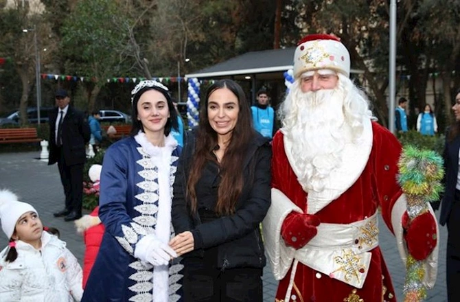 Leyla Əliyeva açılışa qatıldı — FOTOLAR Leyla Əliyeva açılışa qatıldı — FOTOLAR