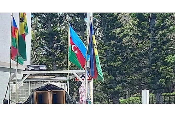 Yeni Kaledoniyada Fransaya qarşı etiraz aksiyası: Azərbaycan bayraqları qaldırıldı