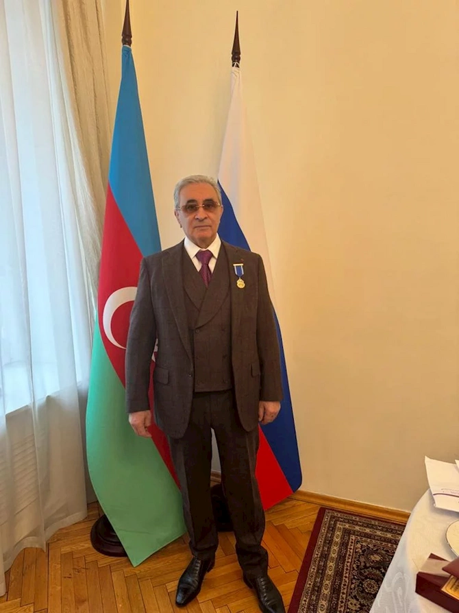 Professor İlham Rəhimova “Şöhrət” ordeni təqdim edildi — FOTO
