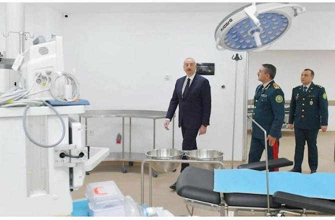 Prezident DSX-nın hərbi hospital kompleksinin açılışında — FOTOLAR (YENİLƏNİB)