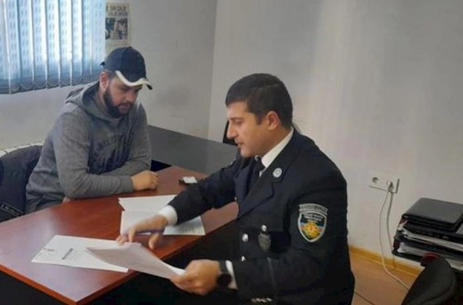 Ərəb sahibkar Azərbaycanda nadir quşları ovladı — AÇIQLAMA (FOTO) Ərəb sahibkar Azərbaycanda nadir quşları ovladı — AÇIQLAMA (FOTO)