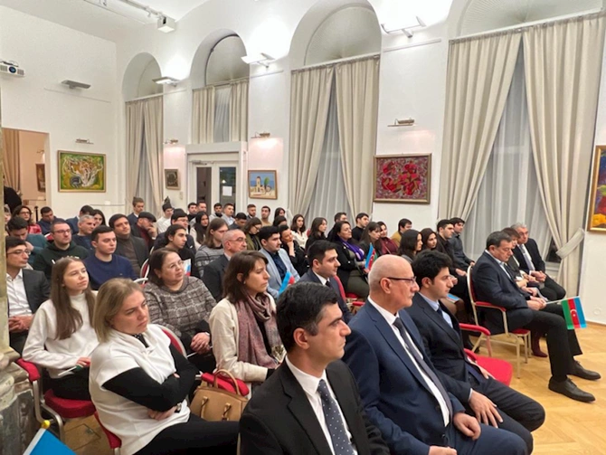 Vyanada “BİZ – Zəfər yoluna davam” təşəbbüs qrupunun toplantısı keçirilib — FOTOLAR