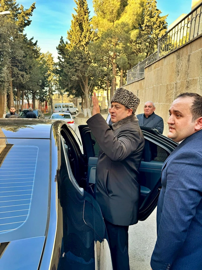 Adil Əliyev general papağında — FOTO