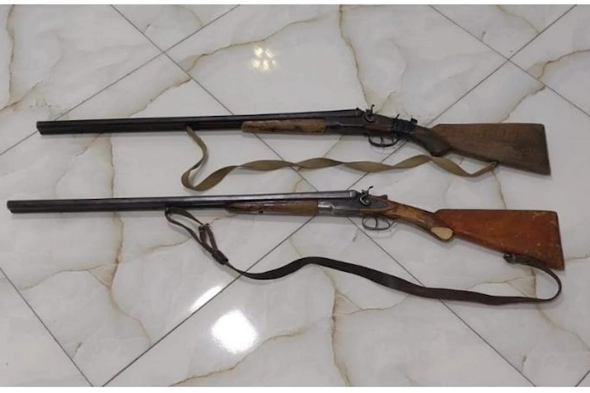 Biləsuvar sakinlərindən qanunsuz saxlanılan odlu silahlar təhvil götürülüb
