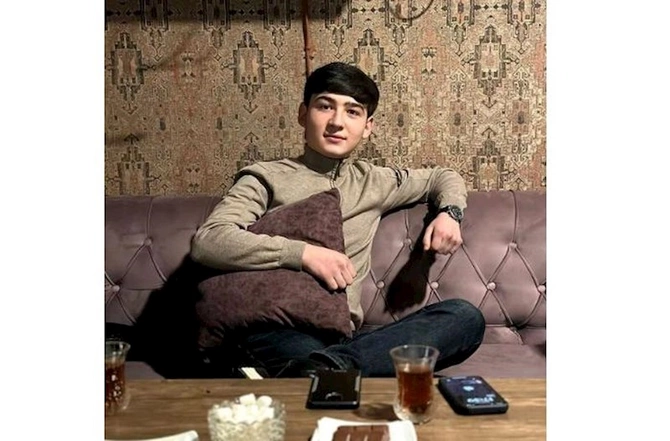 Məktəbin həyətində qətlə yetirilən şagirdin FOTOSU