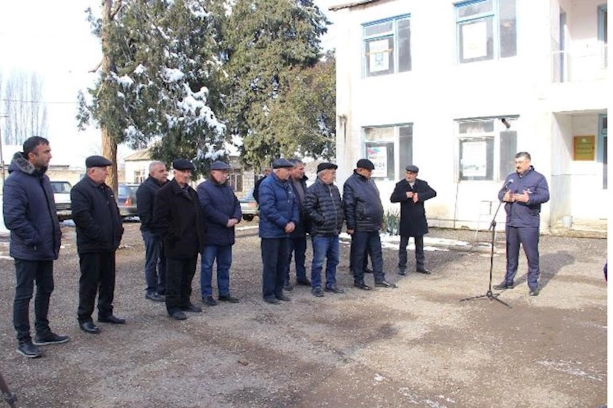 Sahibkarlar Düz Qırıqlı kəndində müraciətlərini ünvanladı — FOTOLAR