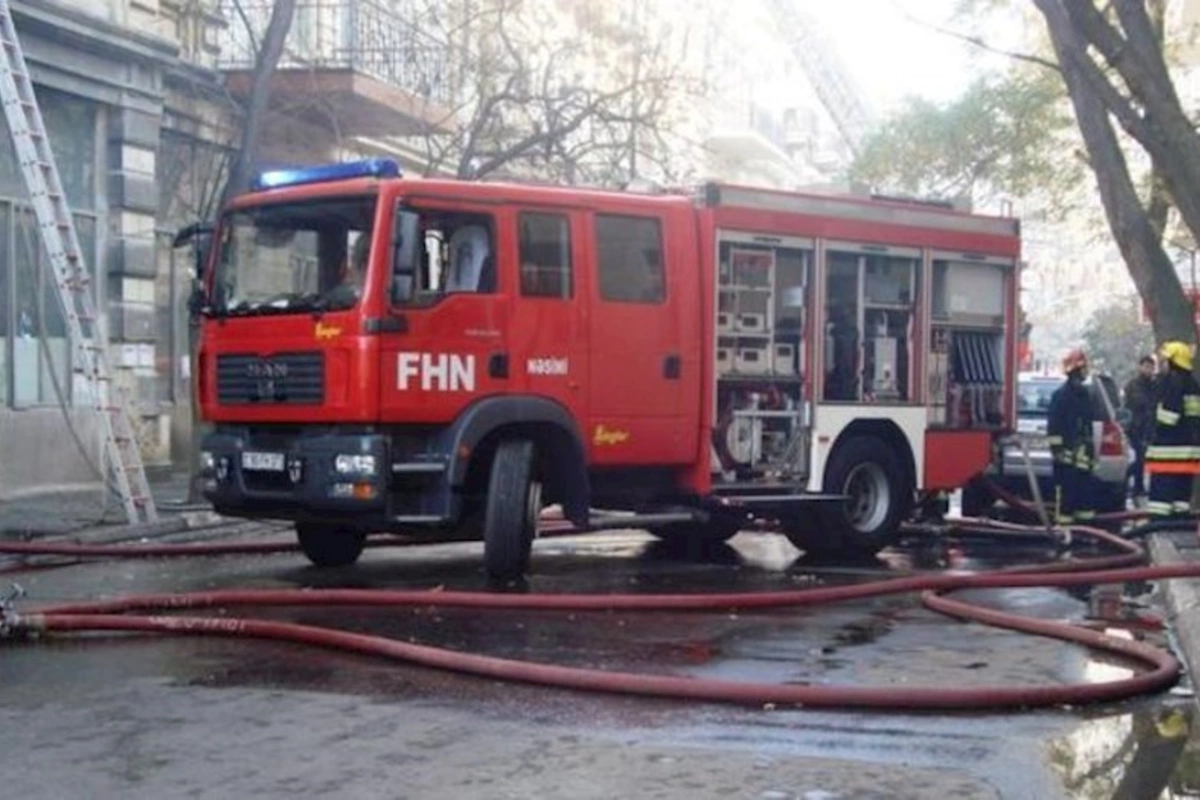 Yasamalda yataqxanada YANĞIN