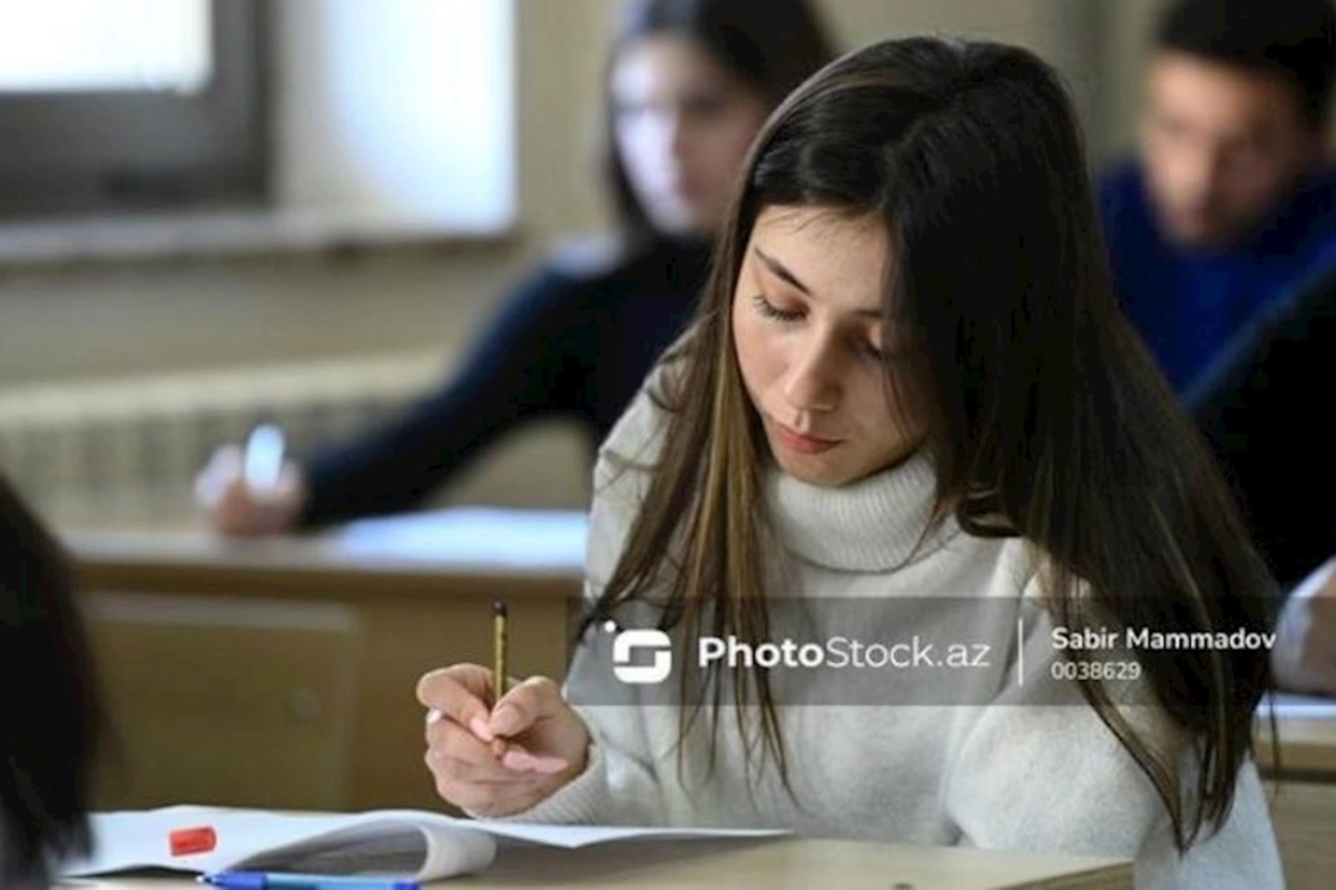Magistraturaya sənəd qəbulu yekunlaşır