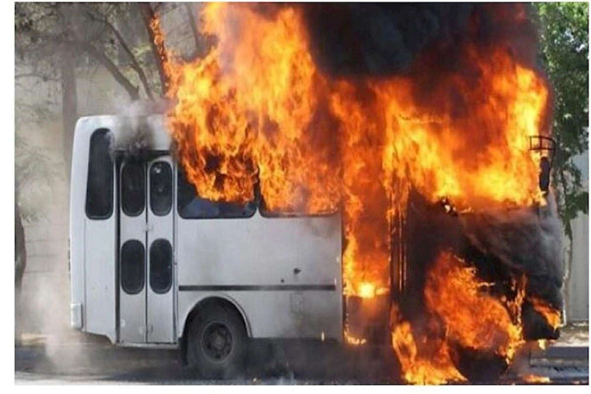 Gəncədə avtobus yandı