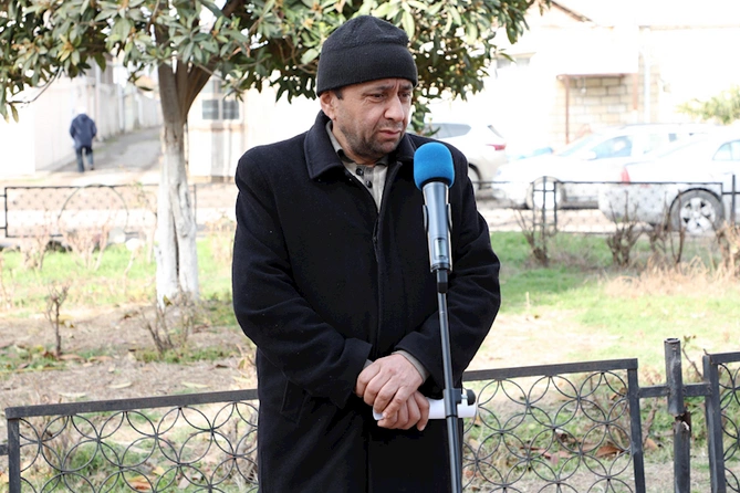Qarayeri qəsəbə sahibkarlarının 1 aylıq möhlət istəkləri — FOTOLAR Qarayeri qəsəbə sahibkarlarının 1 aylıq möhlət istəkləri — FOTOLAR