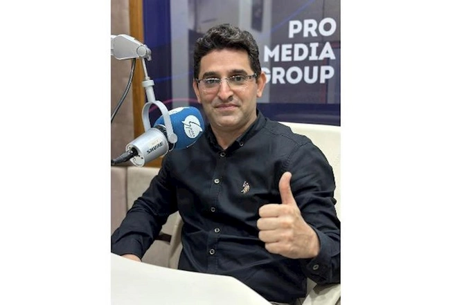 Tanınmış həkim bu radioda aparıcılığa başladı — VİDEO/FOTOLAR