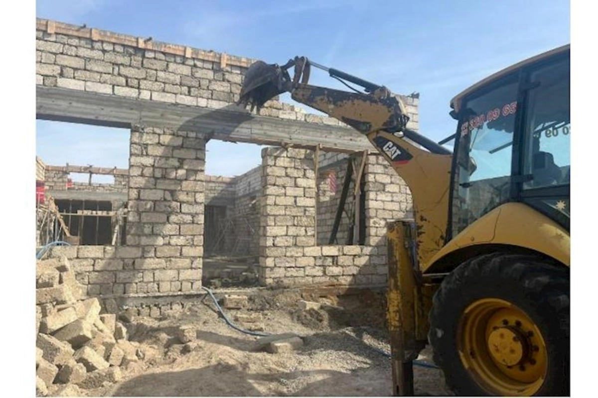 Xəzərin sahilində yeni tikililər SÖKÜLƏCƏK