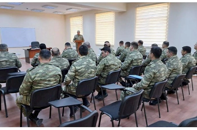 Orduda komandirlərin toplanışı keçirilir — FOTO