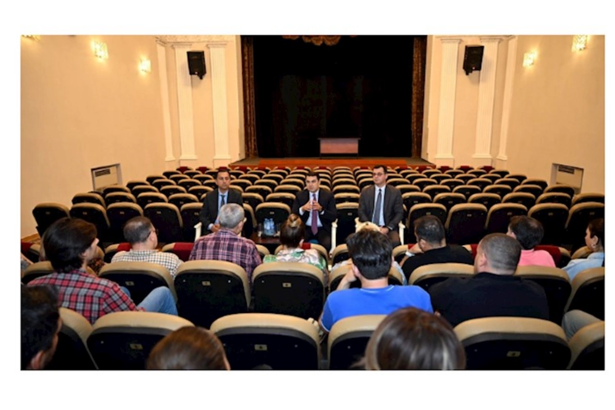 Adil Kərimli Azərbaycan Dövlət Kukla Teatrında olub — FOTOLAR