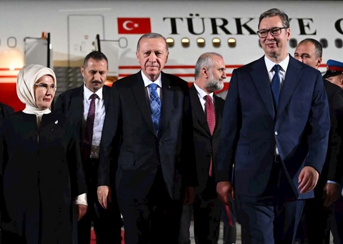 Ərdoğanı Serbiyada Prezidentin özü qarşıladı — FOTO Ərdoğanı Serbiyada Prezidentin özü qarşıladı — FOTO