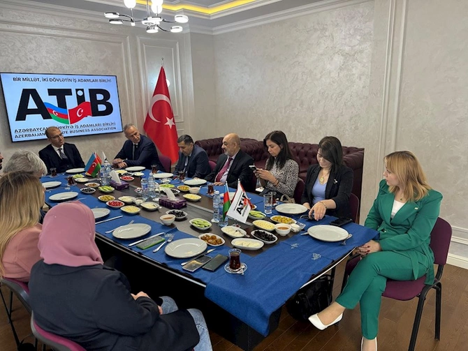 ATİB-in 20 illiyinə həsr olunmuş yazı müsabiqəsinin qalibləri mükafatlandırıldı — FOTOLAR