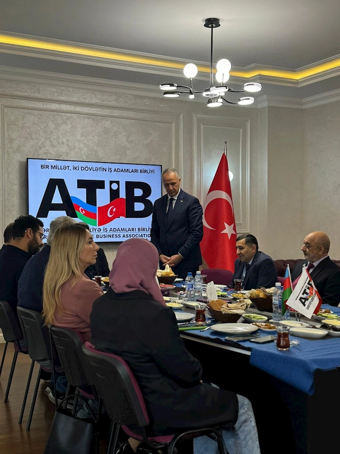 ATİB-in 20 illiyinə həsr olunmuş yazı müsabiqəsinin qalibləri mükafatlandırıldı — FOTOLAR
