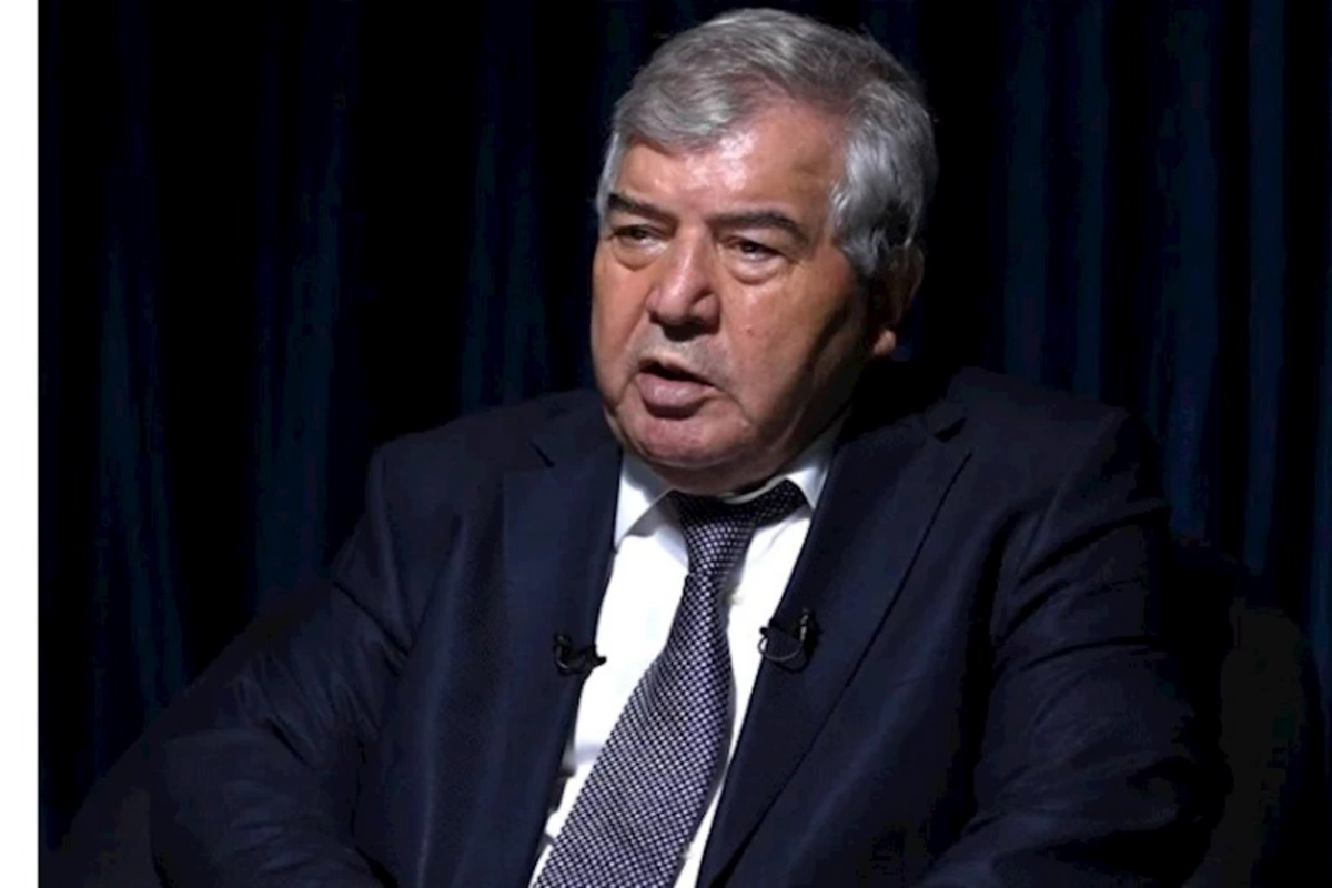 Sən kimsən ki, mənim yaxınlarımı söyürsən — Sabir Rüstəmxanlı (VİDEO)