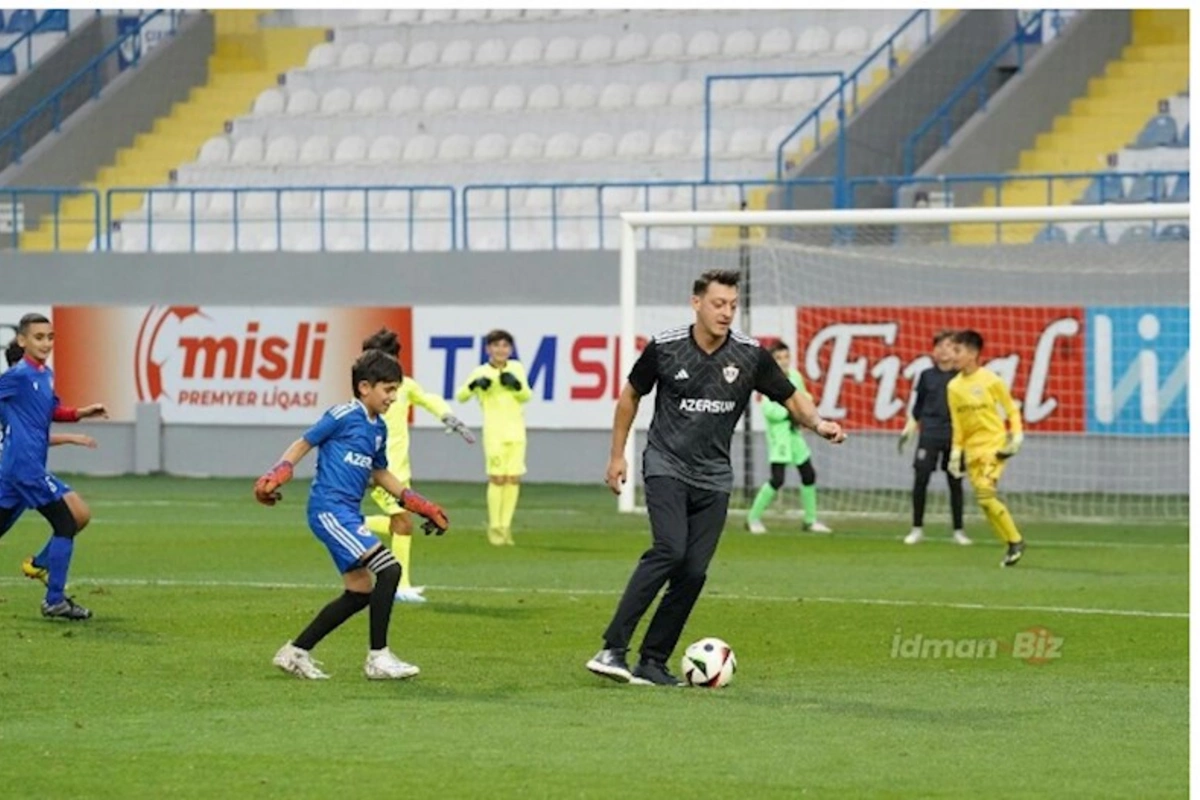 Məsut Özil “Qarabağ”ın düşərgəsində —VİDEO