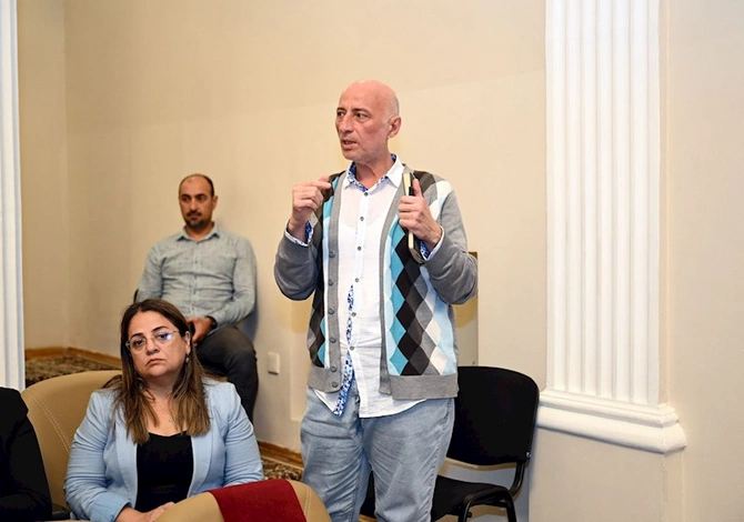 Adil Kərimli Azərbaycan Dövlət Kukla Teatrında olub — FOTOLAR