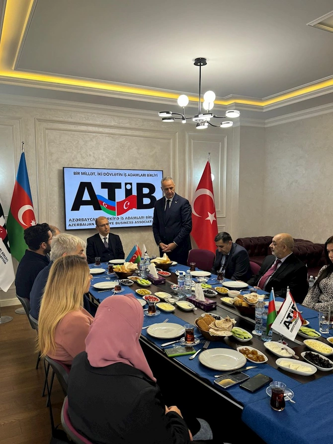 ATİB-in 20 illiyinə həsr olunmuş yazı müsabiqəsinin qalibləri mükafatlandırıldı — FOTOLAR