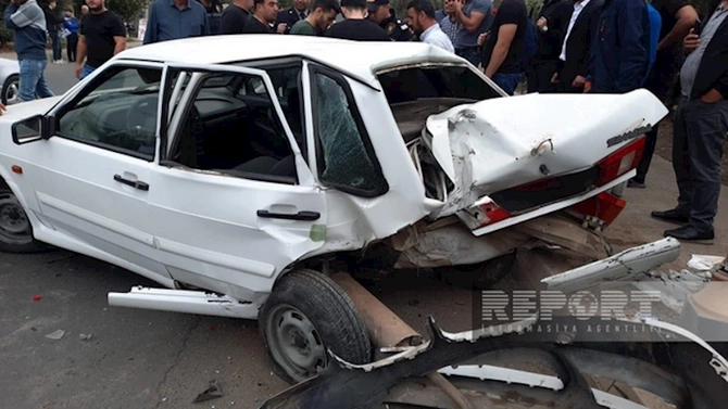 Cəlilabadda gəlin maşını qəzaya düşüb — Xəsarət alan var (FOTO)