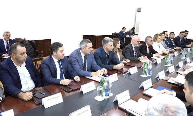 AHİK ilə Mediasiya Şurası arasında birgə əməkdaşlığa dair memorandum imzalanıb — FOTOLAR