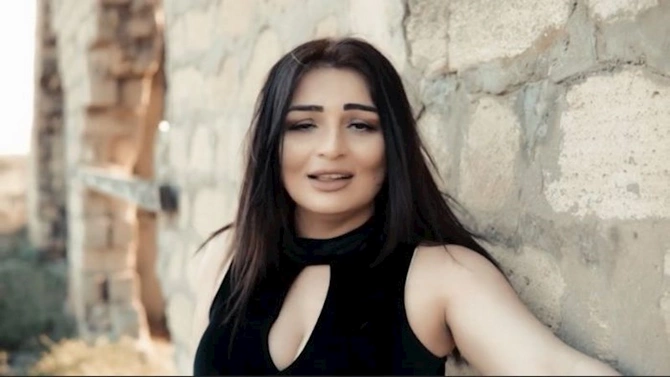 Azərbaycanda müğənni qəza törətdi: Prodüseri və özü yaralandı — YENİLƏNDİ (FOTOLAR)