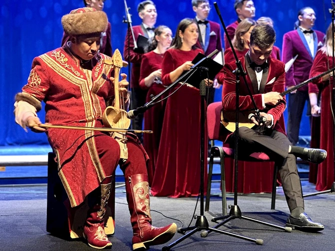 Qazax Kamera Xoru Gəncə Dövlət Filarmoniyasında konsert proqramı ilə çıxış edib — FOTOLAR