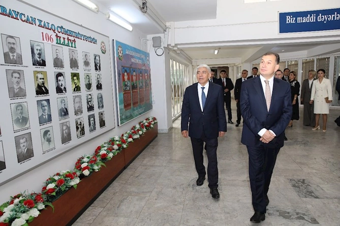AHİK sədri qurumun Əmək və Sоsial Münasibətlər Akademiyasında tədrisin vəziyyəti ilə maraqlanıb — FOTOLAR
