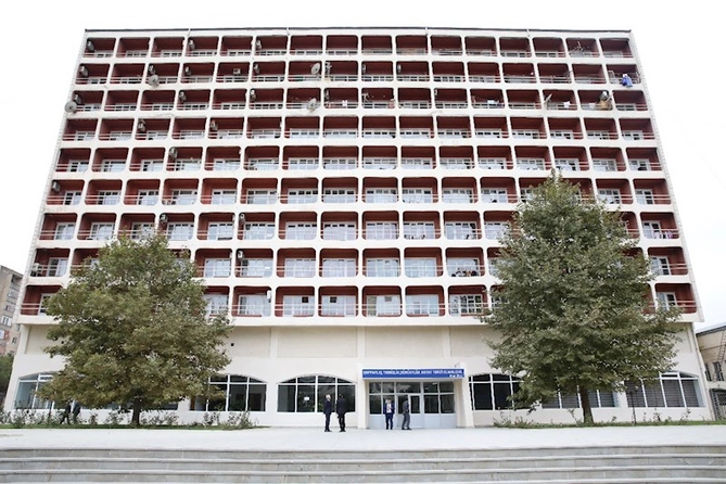 AHİK sədri qurumun Əmək və Sоsial Münasibətlər Akademiyasında tədrisin vəziyyəti ilə maraqlanıb — FOTOLAR
