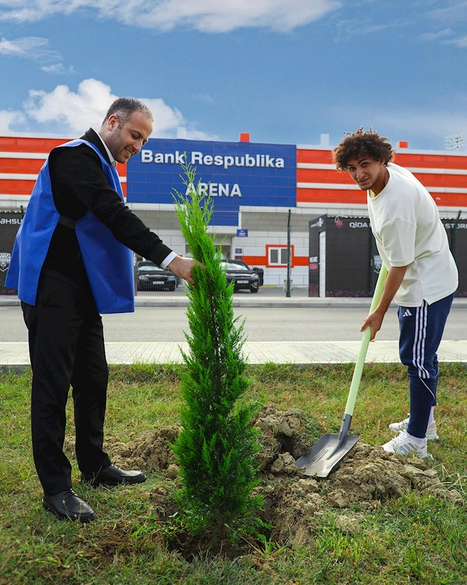 “Bank Respublika” və Sabah FK ağacəkmə aksiyası keçirdi — FOTOLAR