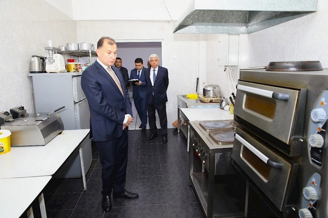AHİK sədri qurumun Əmək və Sоsial Münasibətlər Akademiyasında tədrisin vəziyyəti ilə maraqlanıb — FOTOLAR