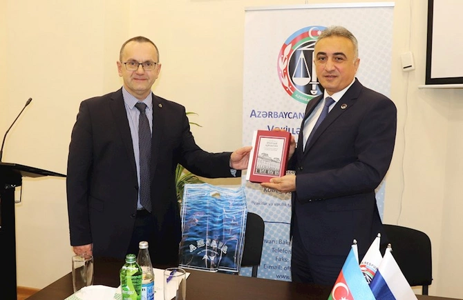 Vəkillər Kollegiyasının sədri İrkutsk əyalətinin Vəkillər Palatasının nümayəndə heyəti ilə görüşüb — FOTOLAR Vəkillər Kollegiyasının sədri İrkutsk əyalətinin Vəkillər Palatasının nümayəndə heyəti ilə görüşüb — FOTOLAR