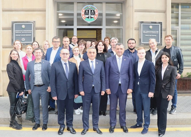 Vəkillər Kollegiyasının sədri İrkutsk əyalətinin Vəkillər Palatasının nümayəndə heyəti ilə görüşüb — FOTOLAR Vəkillər Kollegiyasının sədri İrkutsk əyalətinin Vəkillər Palatasının nümayəndə heyəti ilə görüşüb — FOTOLAR