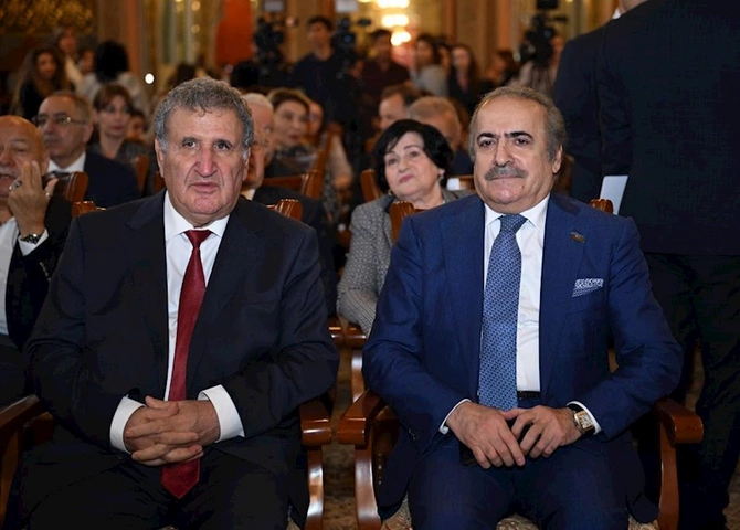 Şah İsmayıl Xətainin 516 yaşlı fərmanının təqdimatı keçirilib — FOTOLAR