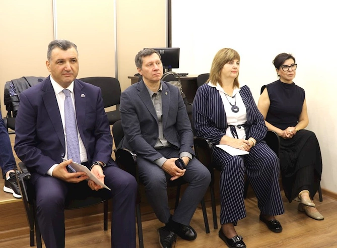 Vəkillər Kollegiyasının sədri İrkutsk əyalətinin Vəkillər Palatasının nümayəndə heyəti ilə görüşüb — FOTOLAR