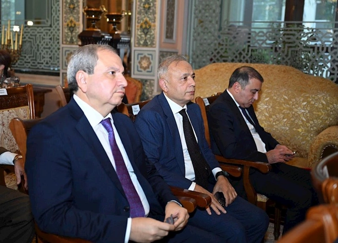Şah İsmayıl Xətainin 516 yaşlı fərmanının təqdimatı keçirilib — FOTOLAR