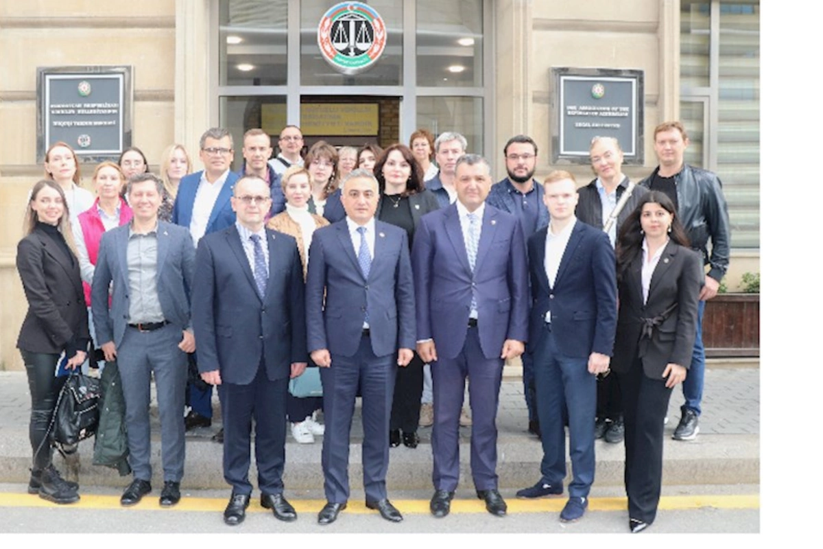Vəkillər Kollegiyasının sədri İrkutsk əyalətinin Vəkillər Palatasının nümayəndə heyəti ilə görüşüb — FOTOLAR