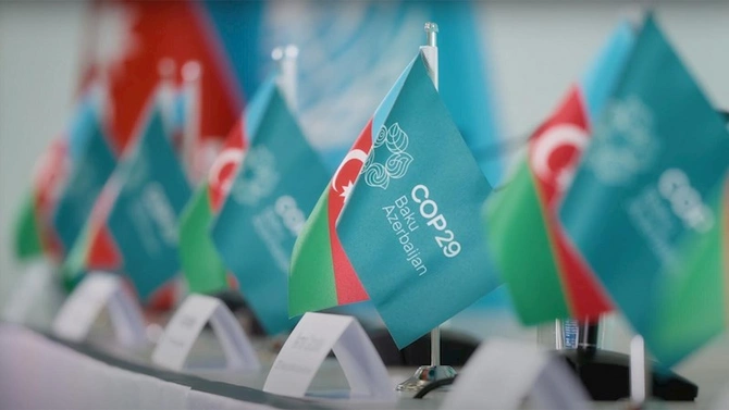 Hikmət Hacıyev: Azərbaycan bütün dünyanı “COP atəşkəsinə” dəvət edir