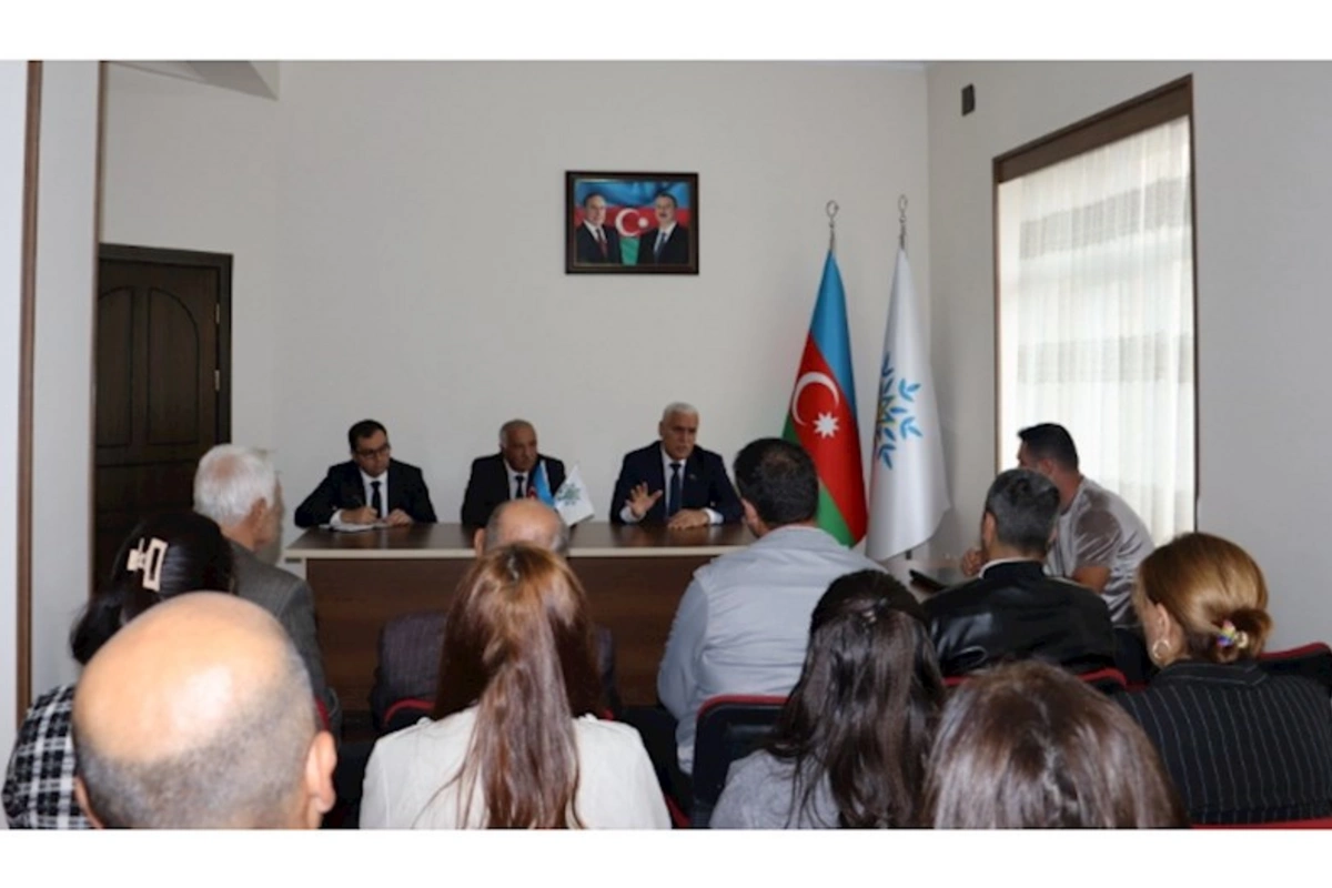 Milli Məclisin deputatı Vüqar Rəhimzadə seçiciləri ilə görüşüb — FOTOLAR