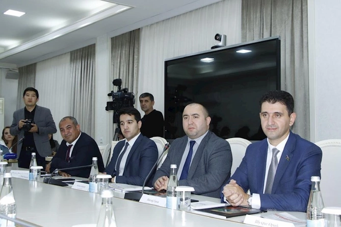 Özbəkistan-Azərbaycan: Gənclərin İpək Yolu İqlim Forumu öz işinə başladı — Daşkənddə (FOTOLAR)