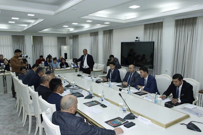 Özbəkistan-Azərbaycan: Gənclərin İpək Yolu İqlim Forumu öz işinə başladı — Daşkənddə (FOTOLAR)