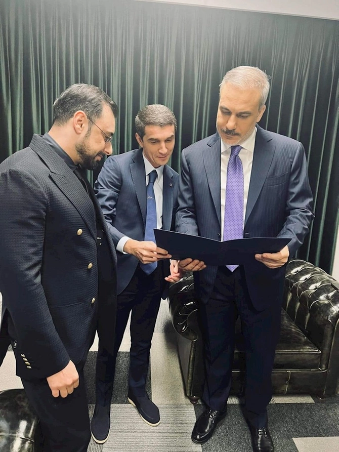 Hakan Fidana “Haber Global” rəhbərliyindən Azərbaycanla bağlı anlamlı hədiyyə — FOTOLAR