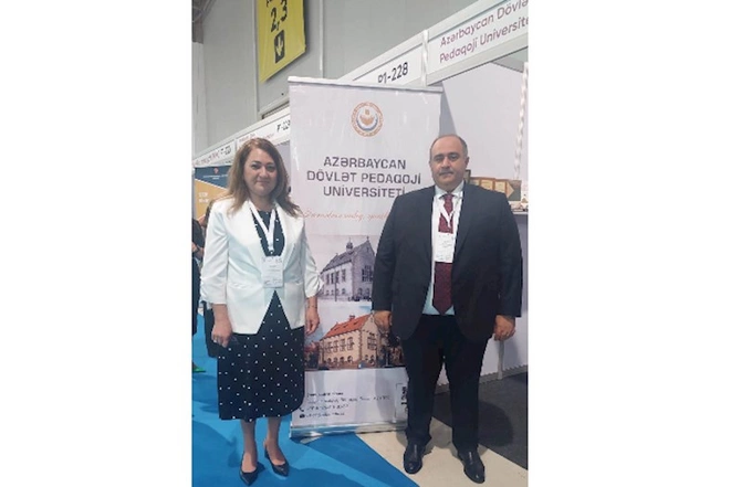 ADPU alimlərinin əsərləri Bakıdakı sərgidə nümayiş olunur — FOTOLAR