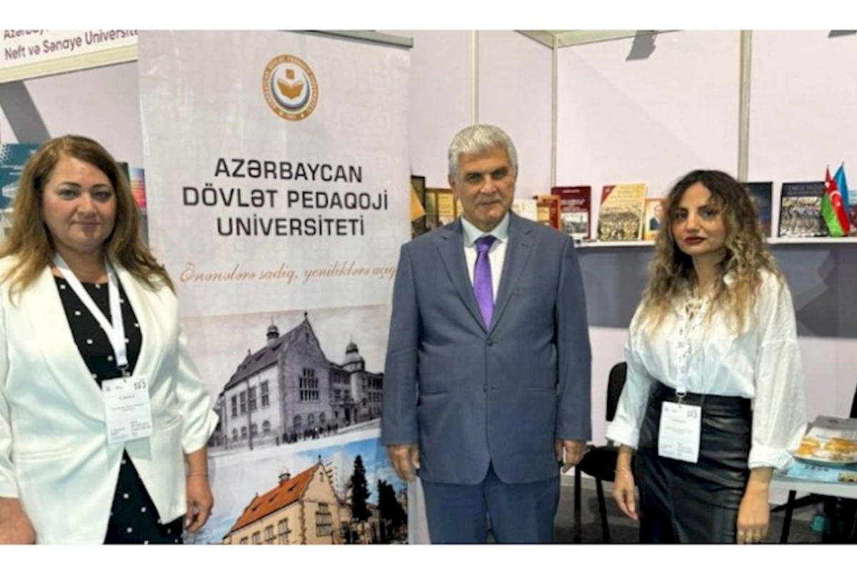 ADPU alimlərinin əsərləri Bakıdakı sərgidə nümayiş olunur — FOTOLAR
