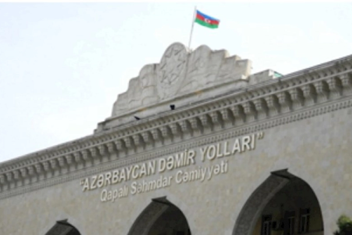 Yüzminlərlə sərnişini köhnə kabellərin ümidinə buraxan idarə rəisi — ADY sədri baş verənlərdən xəbərdardır