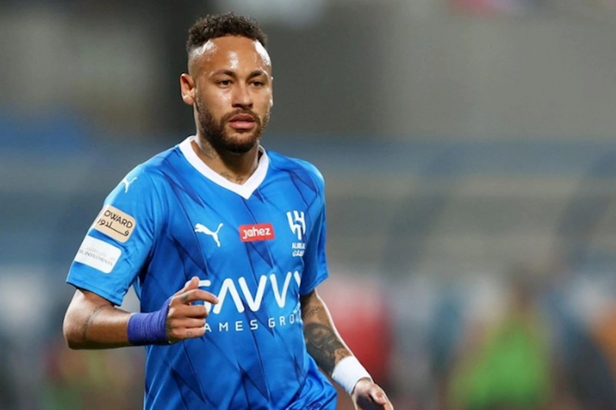Neymar 1 ildən sonra yaşıl meydanlara qayıdıb