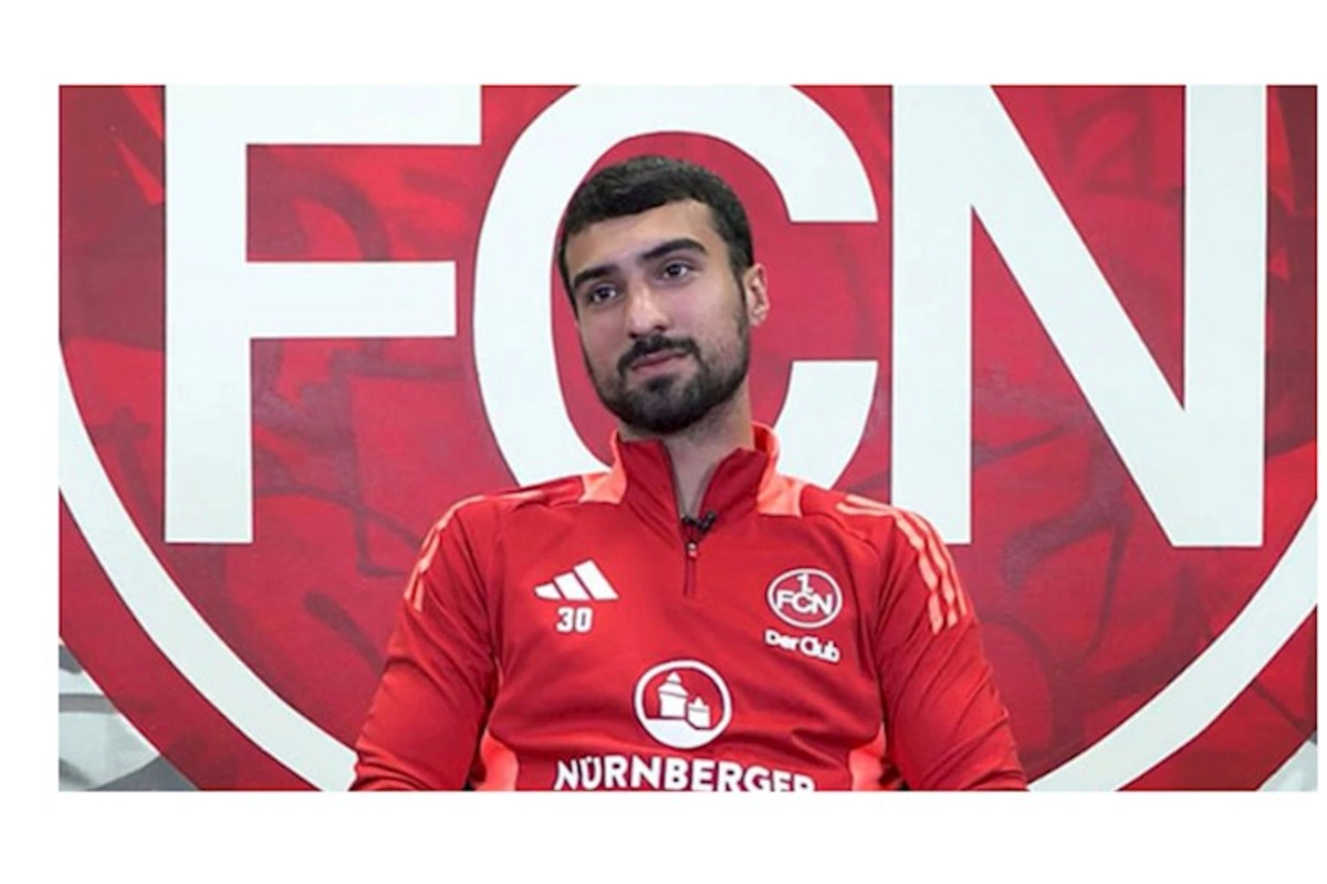Qurban Qurbanov dedi ki, sakit ol o, bizim komandadan bahadır — Mahir Emreli (VİDEO)